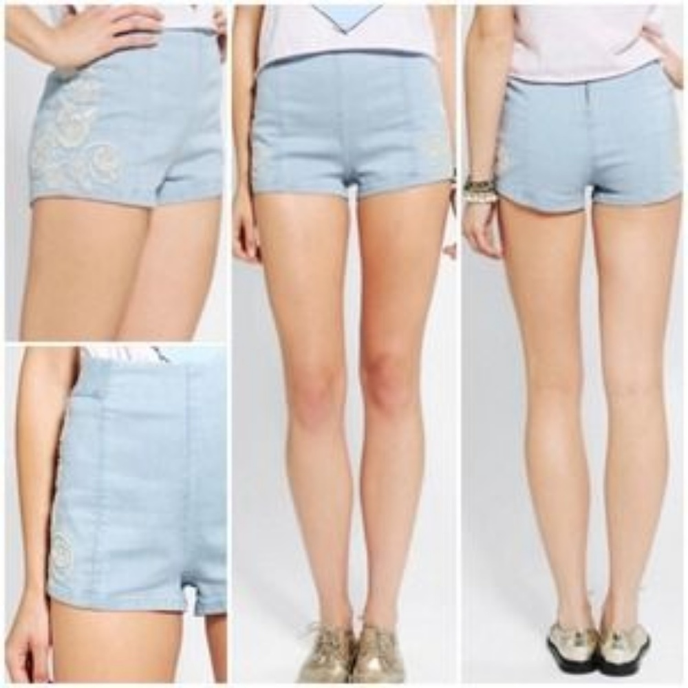 Kimchi Blue embroidered shorts NWT